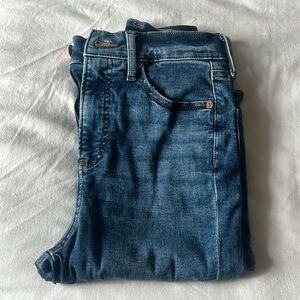 Brand new, never worn, EXPRESS ‘90s Slim Super High Rise jeans SZ 0